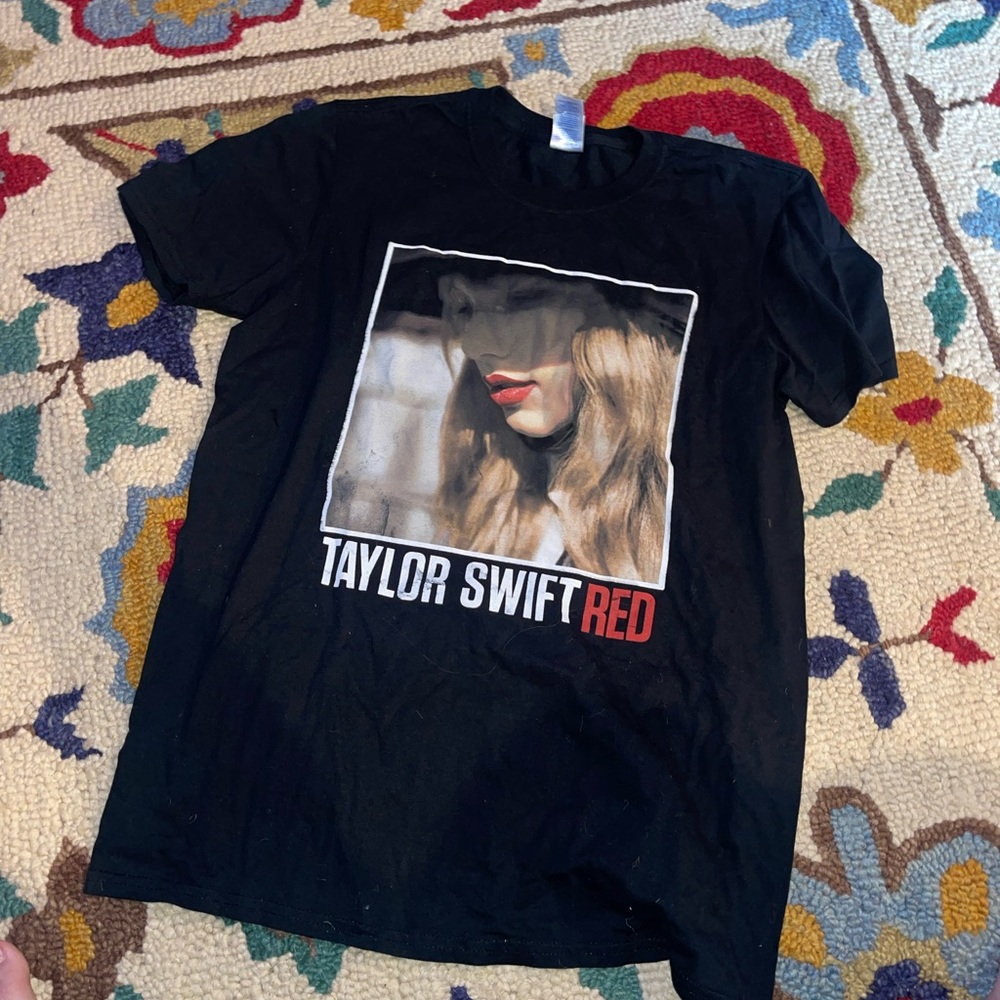 Taylor Swift red your 2013 t shirt black